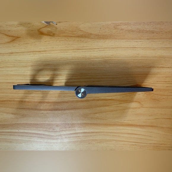 Silver Charger Watch Stand+Apple Watch Charger (Watch to USB)Fast Charging Cable - Picture 9 of 11